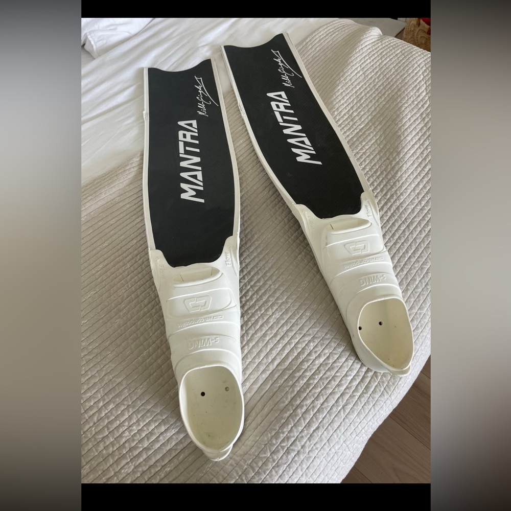 CETMA Composites Mantra Carbon Fin blades and foot pockets